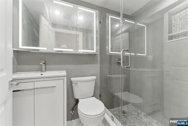 821 18th Street, Union City, NJ 07087
