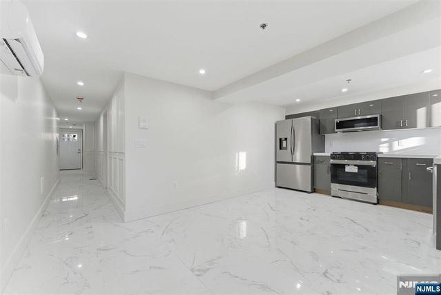 821 18th Street, Union City, NJ 07087