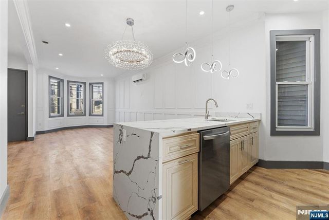 821 18th Street, Union City, NJ 07087