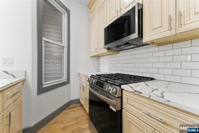 821 18th Street, Union City, NJ 07087