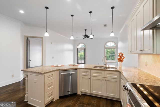 360 Chambers Street 155, Woodstock, GA 30188