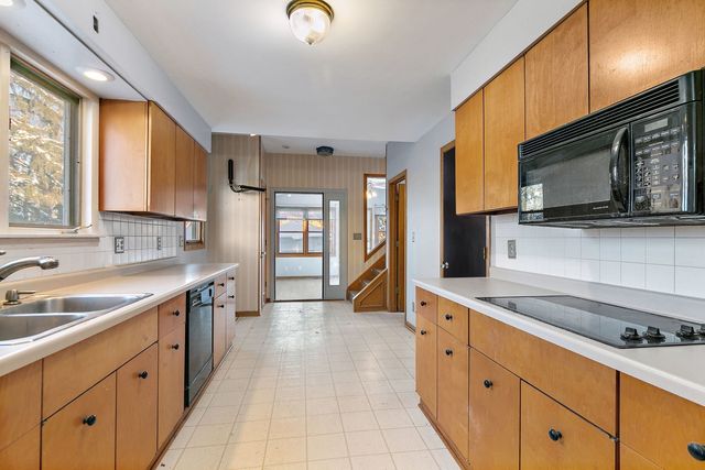 126 Park Avenue, Dekalb, IL 60115