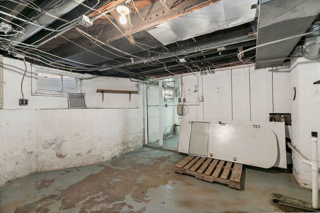 126 Park Avenue, Dekalb, IL 60115