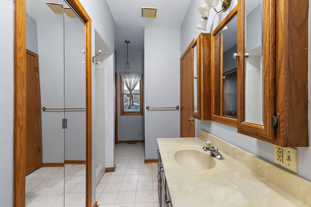 126 Park Avenue, Dekalb, IL 60115