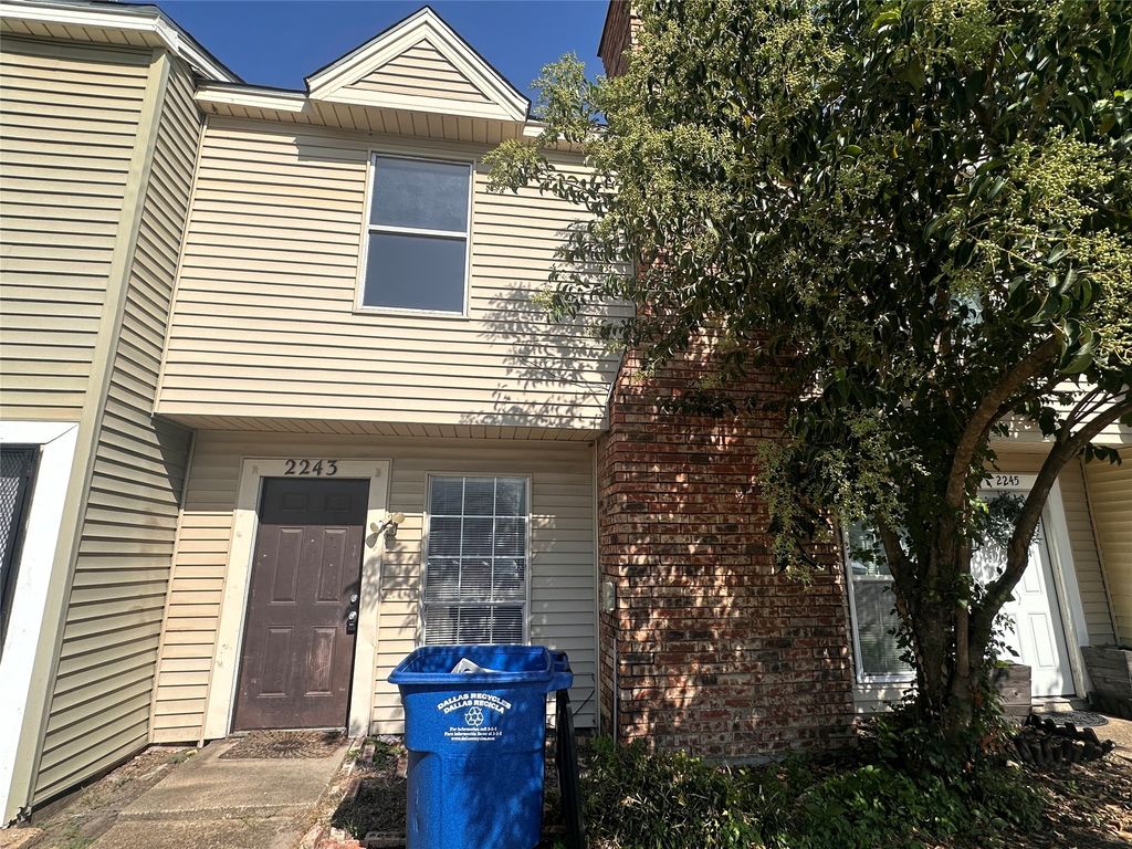 2243 Aspen Drive, Dallas, TX 75227