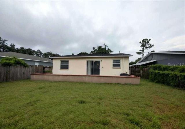 1803 E HUMPHREY STREET, Tampa, FL 33604