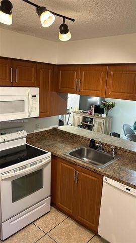 953 Coral Club Drive 953, Coral Springs, FL 33071