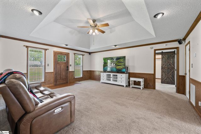 351 Knickerbocker Estate Drive, Fountain Inn, SC 29644