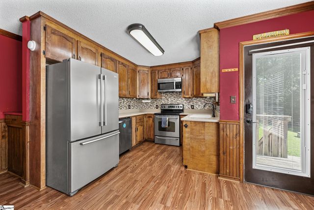 351 Knickerbocker Estate Drive, Fountain Inn, SC 29644