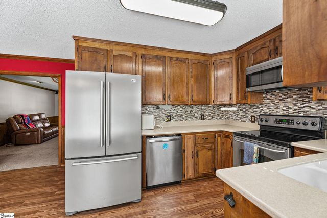 351 Knickerbocker Estate Drive, Fountain Inn, SC 29644