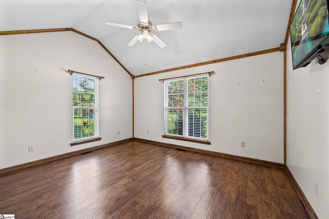 351 Knickerbocker Estate Drive, Fountain Inn, SC 29644