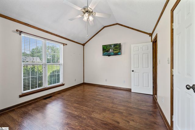 351 Knickerbocker Estate Drive, Fountain Inn, SC 29644