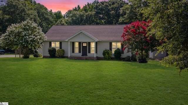 351 Knickerbocker Estate Drive, Fountain Inn, SC 29644