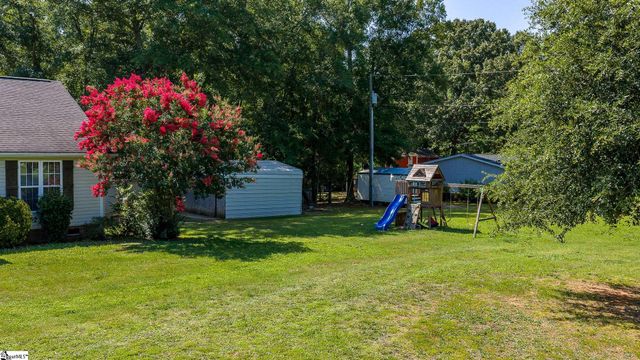351 Knickerbocker Estate Drive, Fountain Inn, SC 29644