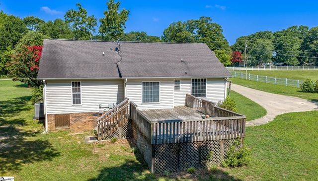 351 Knickerbocker Estate Drive, Fountain Inn, SC 29644