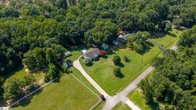 351 Knickerbocker Estate Drive, Fountain Inn, SC 29644