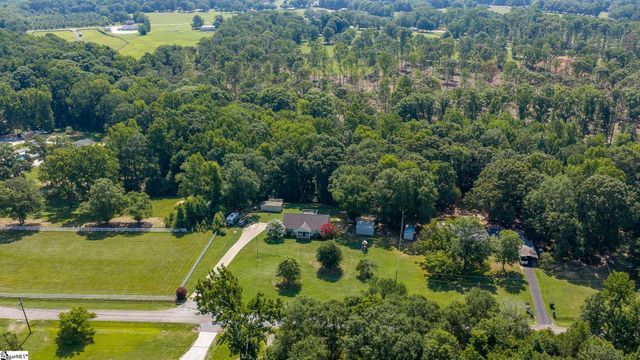 351 Knickerbocker Estate Drive, Fountain Inn, SC 29644