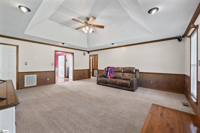 351 Knickerbocker Estate Drive, Fountain Inn, SC 29644