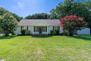 351 Knickerbocker Estate Drive, Fountain Inn, SC 29644