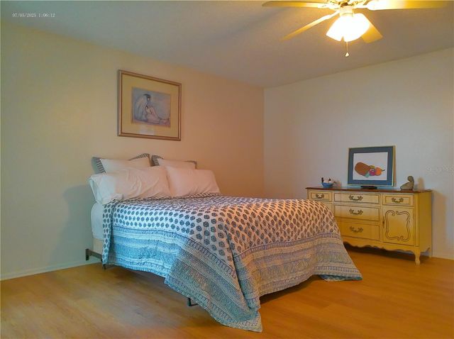 2361 ECUADORIAN WAY 17, Clearwater, FL 33763