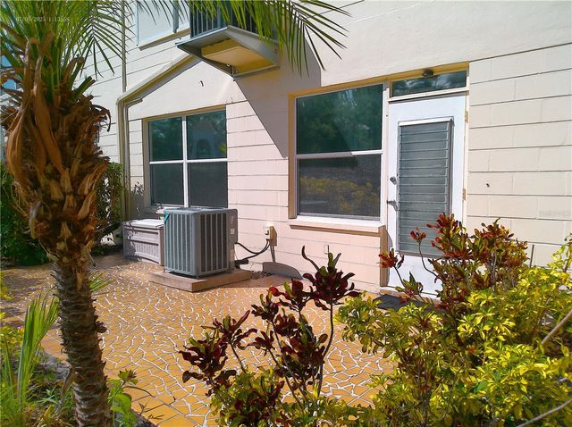 2361 ECUADORIAN WAY 17, Clearwater, FL 33763