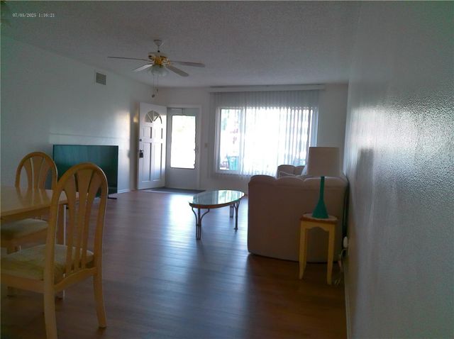 2361 ECUADORIAN WAY 17, Clearwater, FL 33763