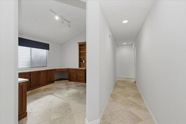 38658 Dahlia Way, Palm Desert, CA 92211