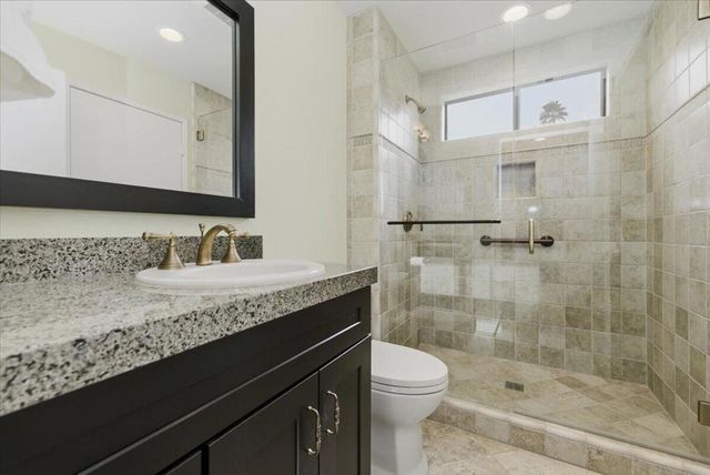 38658 Dahlia Way, Palm Desert, CA 92211