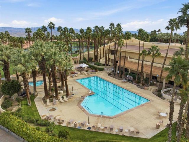 38658 Dahlia Way, Palm Desert, CA 92211