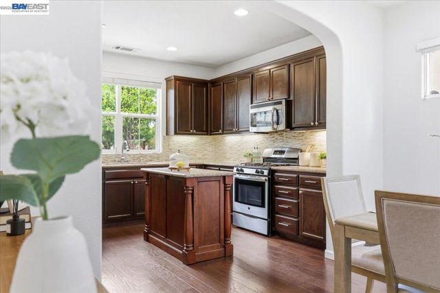 2048 Tarragon Rose Ct, San Ramon, CA 94582