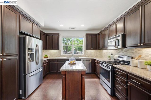 2048 Tarragon Rose Ct, San Ramon, CA 94582
