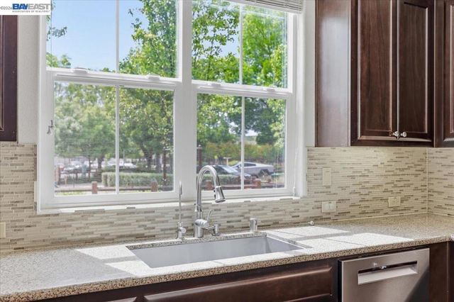 2048 Tarragon Rose Ct, San Ramon, CA 94582