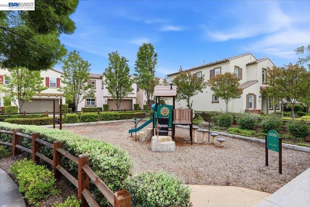 2048 Tarragon Rose Ct, San Ramon, CA 94582
