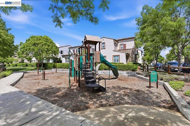2048 Tarragon Rose Ct, San Ramon, CA 94582