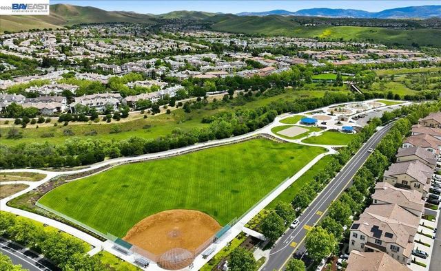 2048 Tarragon Rose Ct, San Ramon, CA 94582