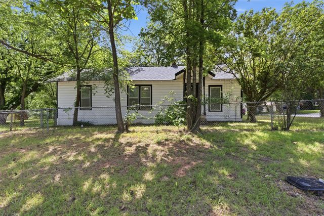 630 E Acheson Street, Denison, TX 75021