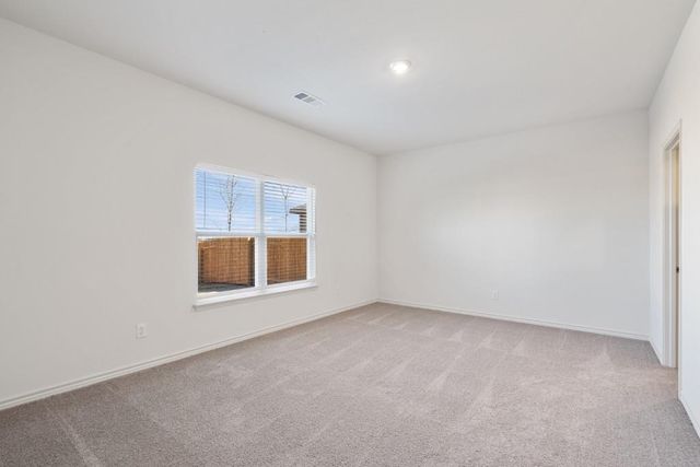 213 Sunnymeade LN, Jarrell, TX 76537