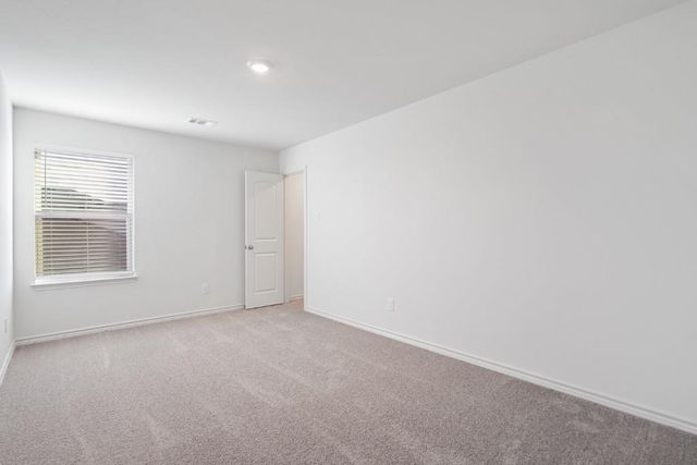213 Sunnymeade LN, Jarrell, TX 76537