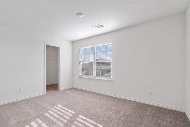 213 Sunnymeade LN, Jarrell, TX 76537