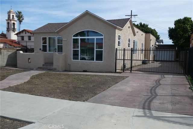 7040 Arlington, Los Angeles, CA 90043