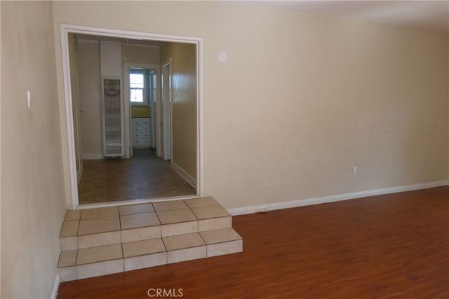 7040 Arlington, Los Angeles, CA 90043