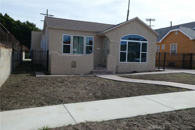 7040 Arlington, Los Angeles, CA 90043