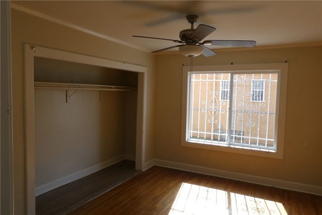 7040 Arlington, Los Angeles, CA 90043