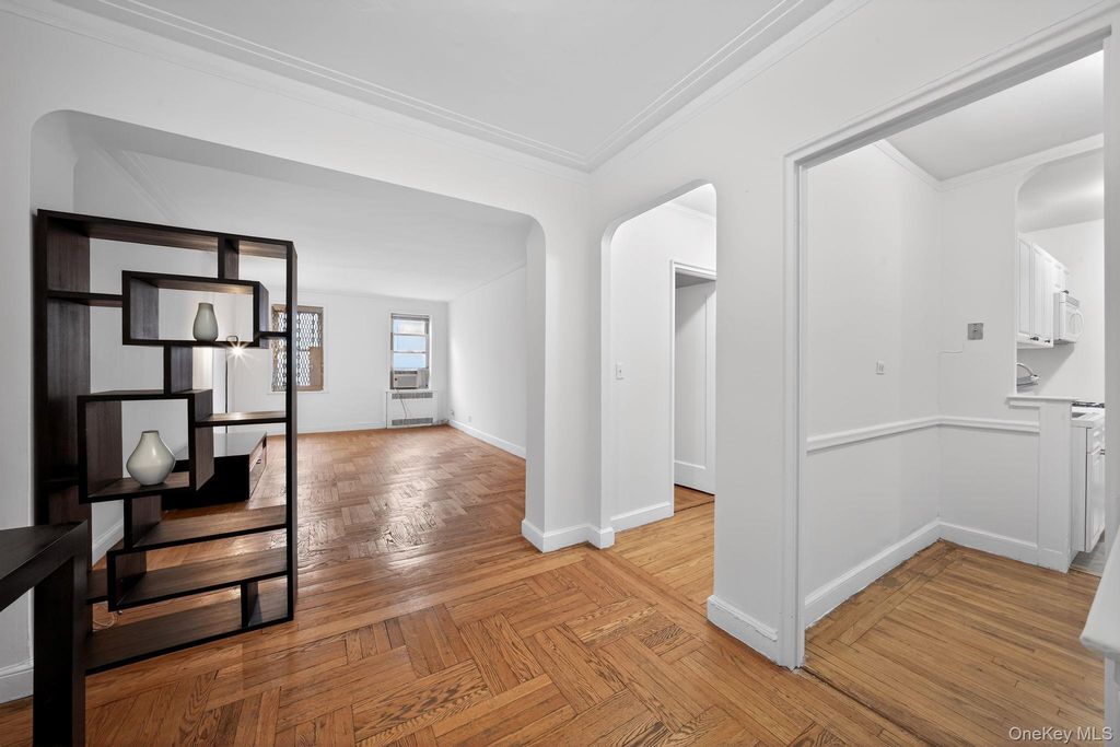 2190 Boston Road E, Bronx, NY 10462 — photo 3