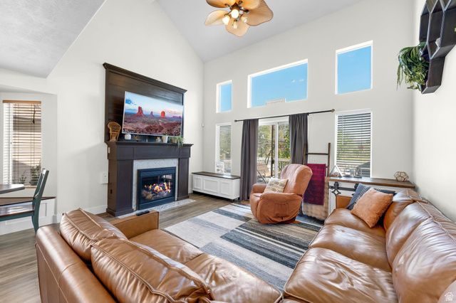 8678 W TITANIUM DR, Magna, UT 84044