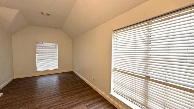 6422 Diamond Rock Drive, Cypress, TX 77449