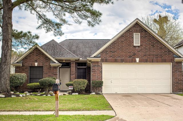 6422 Diamond Rock Drive, Cypress, TX 77449