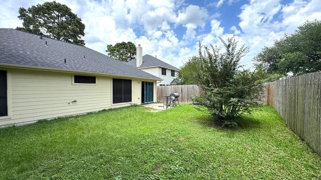 6422 Diamond Rock Drive, Cypress, TX 77449