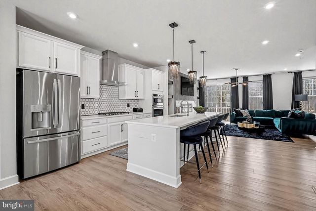10878 FOXTROT CIR, Upper Marlboro, MD 20772