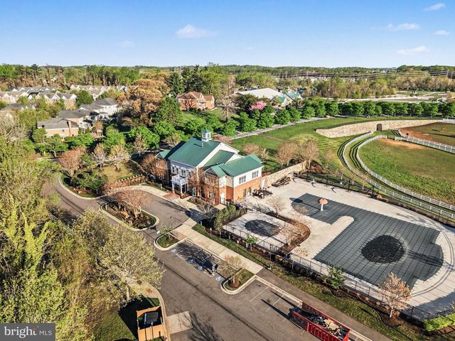 10878 FOXTROT CIR, Upper Marlboro, MD 20772